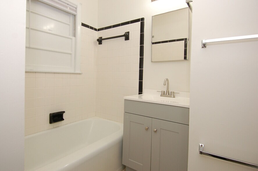 Building Photo - 3208 Ruffin St