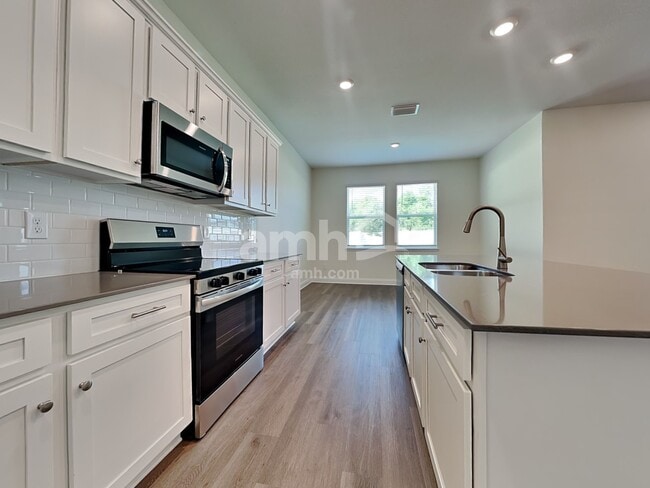 Building Photo - 940 Grafton Ridge Dr