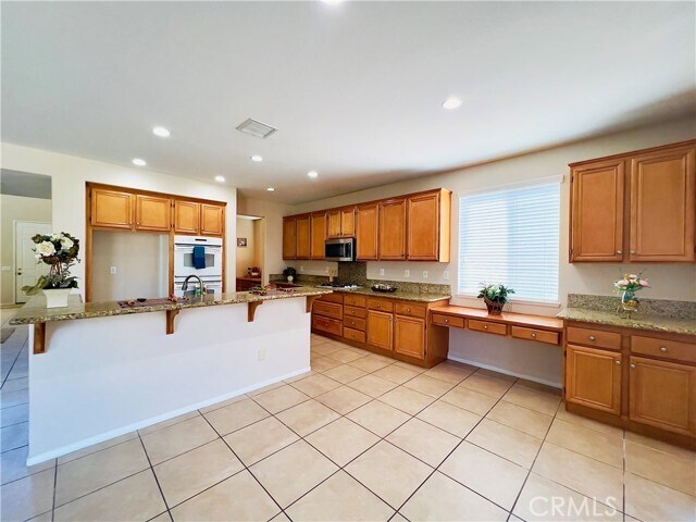Building Photo - 17231 Greentree Dr