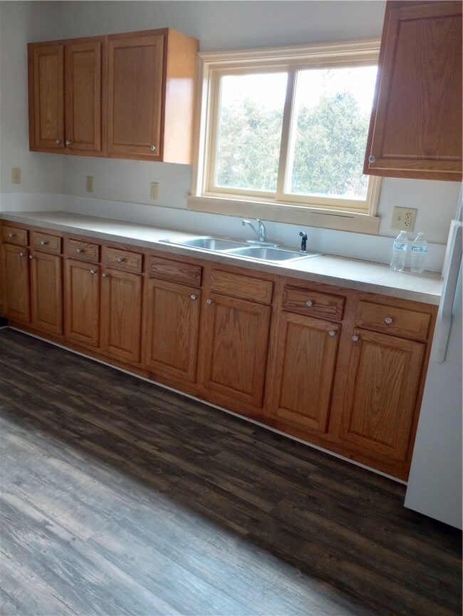 Building Photo - 362 W Gray St