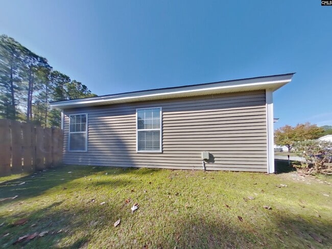 Building Photo - 156 Springway Dr