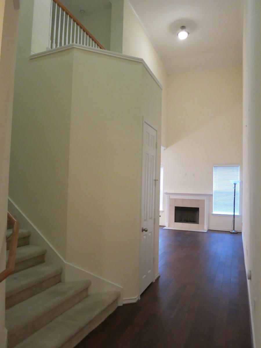 Building Photo - 1206 Emerald Glen