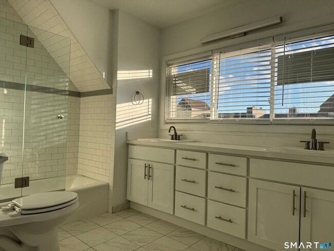 Building Photo - 87 Montoya Dr