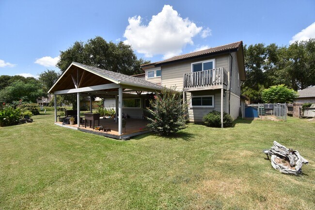 Building Photo - 6003 Long Leaf Dr