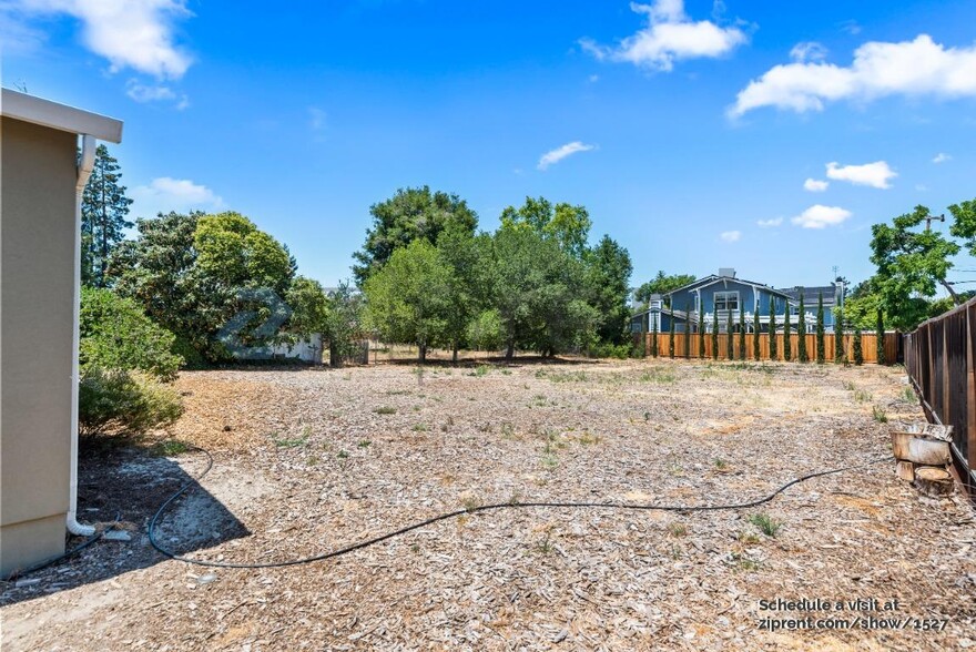 Building Photo - 1133 Lovell Ave