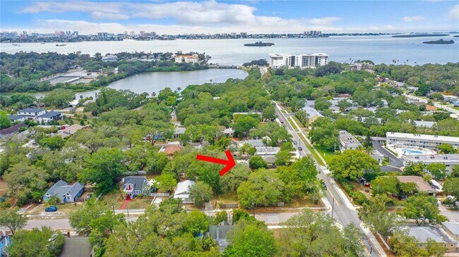 Building Photo - 1141 Sunset Point Rd