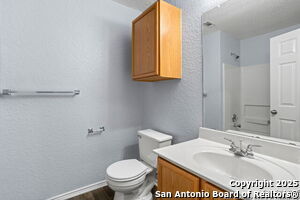 Building Photo - 411 Point Rise