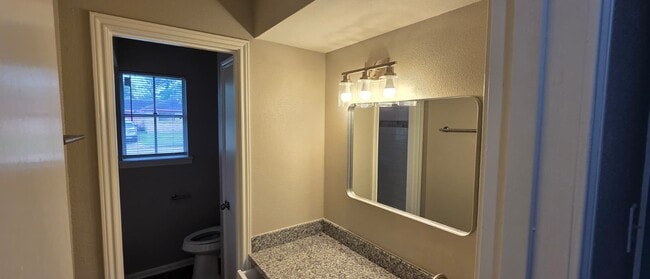 Building Photo - 11122 Thackery Ln