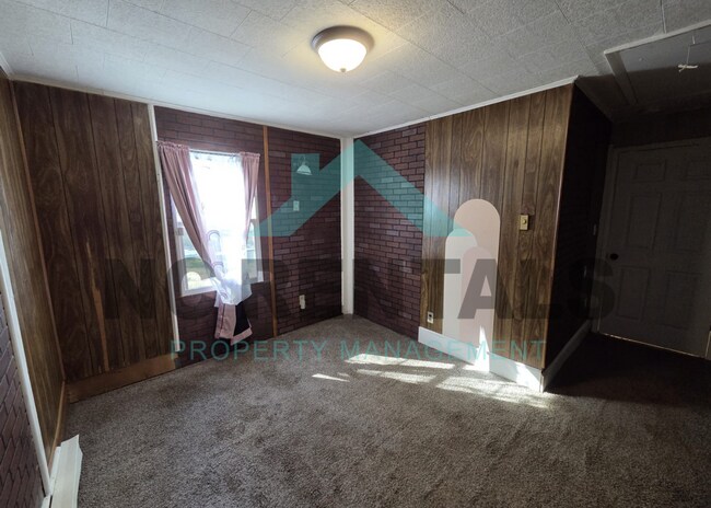 Building Photo - 3716 Dawson Ave