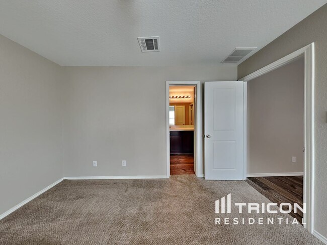 Building Photo - 9716 Marbach Brk