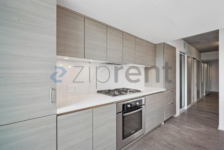 Building Photo - 8 Octavia St