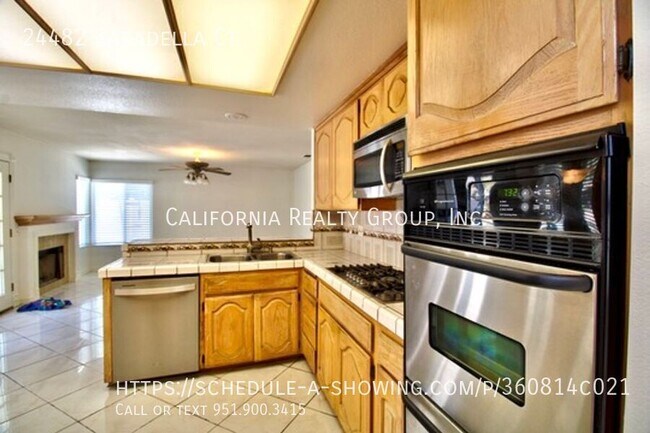 Building Photo - 24482 Saradella Ct