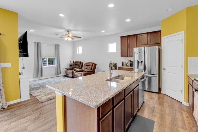 Building Photo - Beautiful low-maintenance ranch home with turf in front and back!