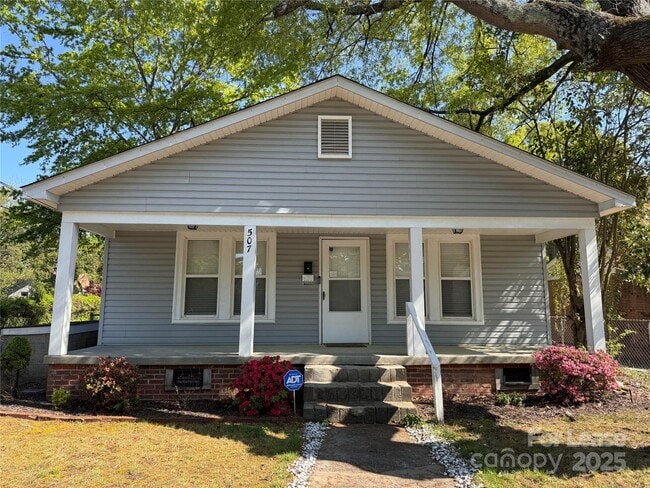 Primary Photo - 507 Spring St