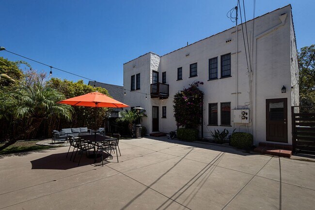 Building Photo - Beautifully Restored 3BR Miracle Mile Duplex | 1,725 SF | Near Metro D Line