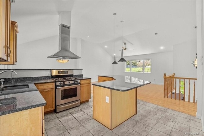 Building Photo - 6 Scarborough Cir
