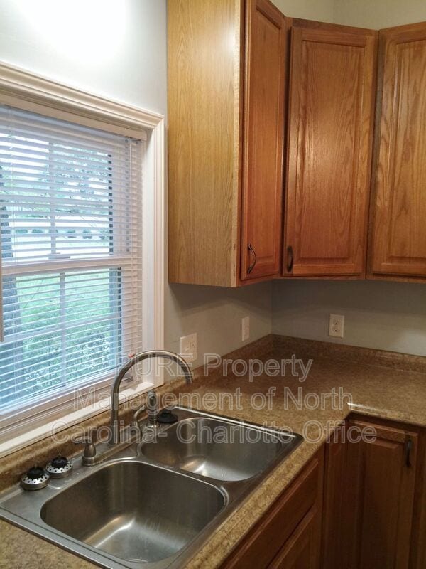 Building Photo - 179 Booker Dr SW
