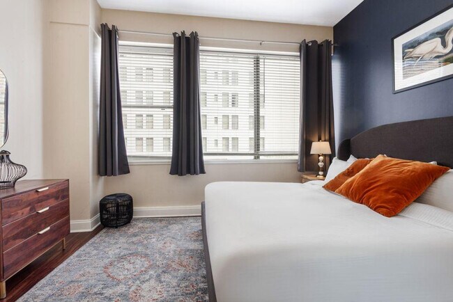 Building Photo - 925 Common St