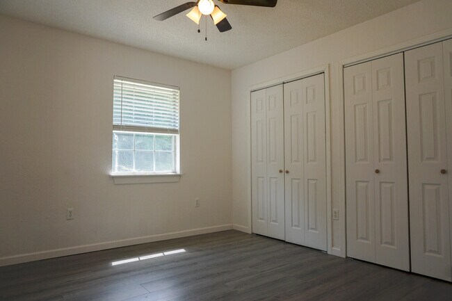 Building Photo - 233 Grand Prix Dr