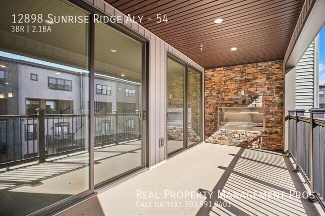 Building Photo - 12898 Sunrise Ridge Aly