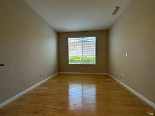 Building Photo - 505 Marianna Pl