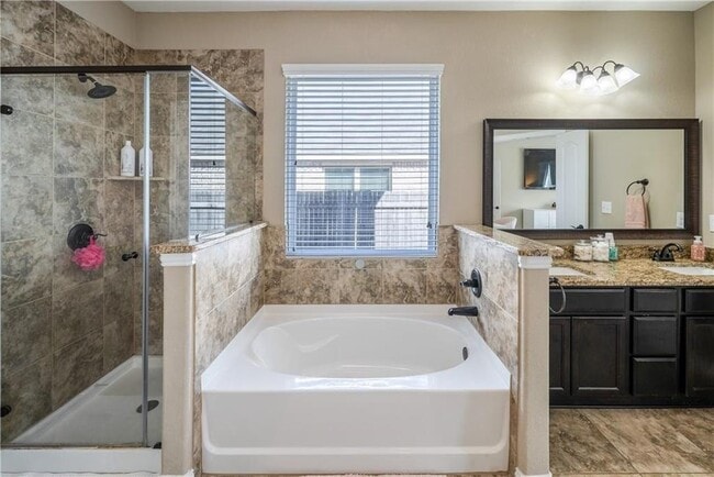 Building Photo - 273 Everglade Dr