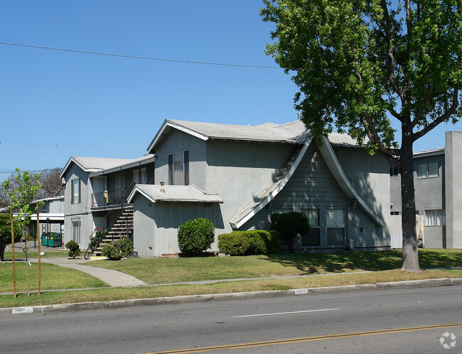 Primary Photo - 1430 S Raitt St