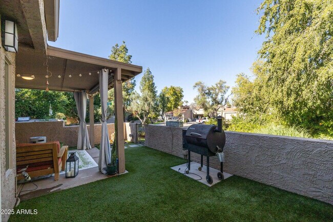 Building Photo - 5442 S Hurricane Ct