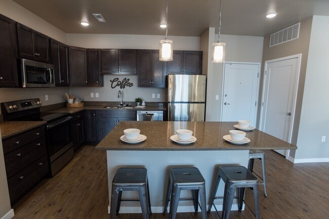 Building Photo - 2 Bedroom 2 Bath apartment, 1st floor but with elevated deck, unit 106, available 6/1/2026