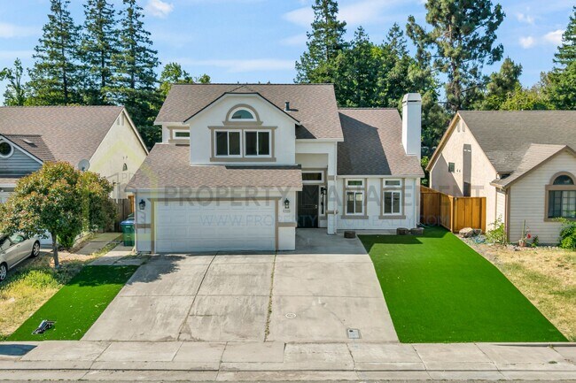 Building Photo - Completely Renovated 4-Bedroom Home with M...