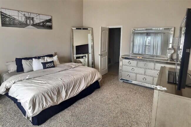 Building Photo - Modern Living in Tamarron | 4 Bed, 3.5 Bat...