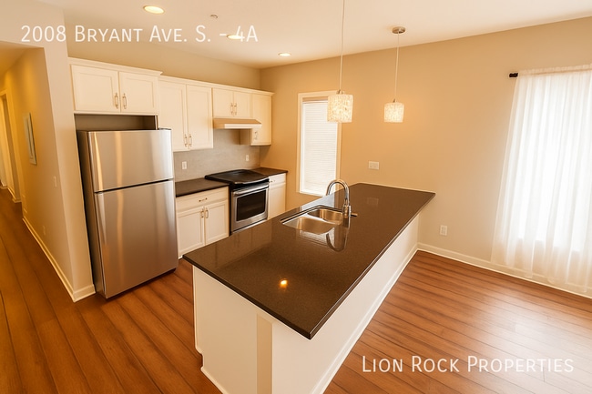 Building Photo - 2008 Bryant Ave S