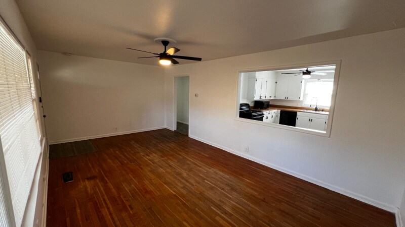 Building Photo - 1608 Glennen Dr