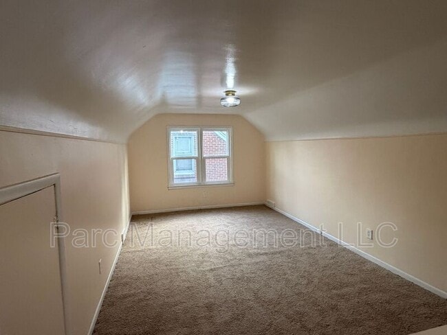 Building Photo - 16121 W Parkway St