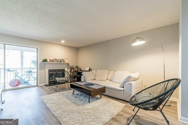 Building Photo - 6034 Coventry Cir