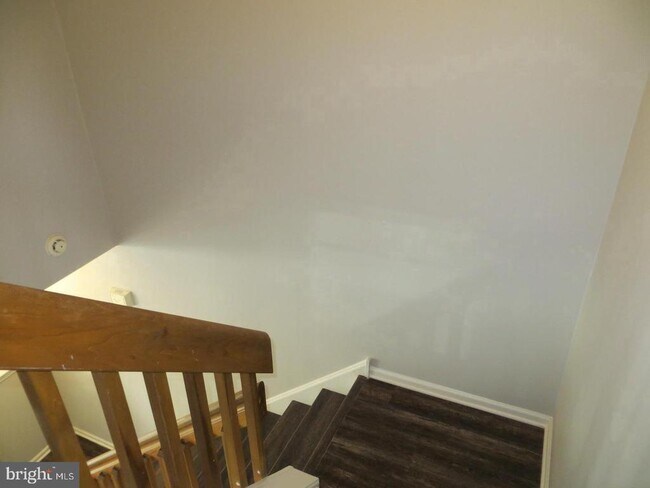 Building Photo - 3606 N Carriage Ct