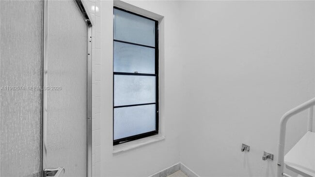 Building Photo - 10583 La Placida Dr