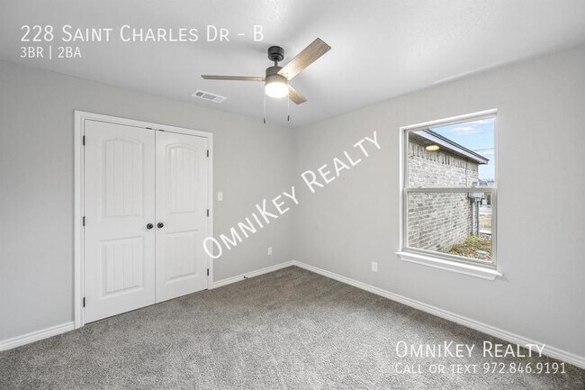 Building Photo - 228 St Charles Dr