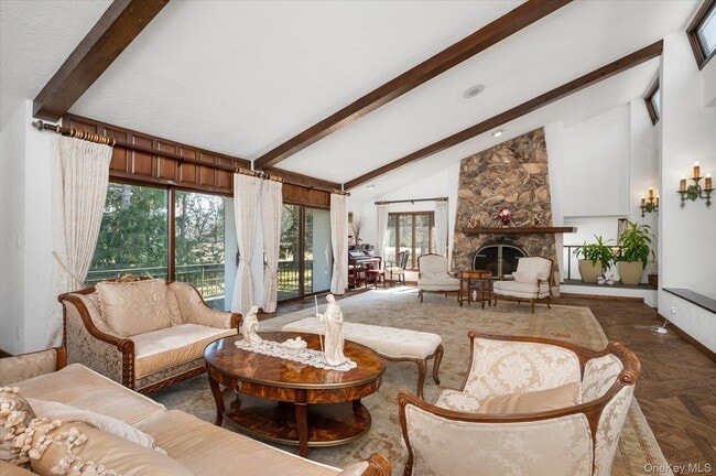 Building Photo - 8 Plaka Ct