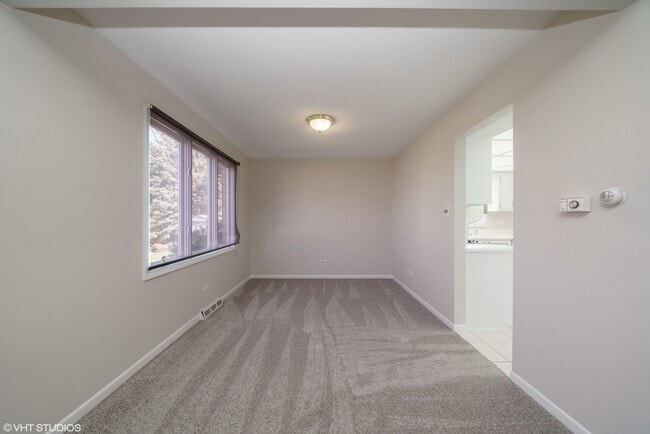 Building Photo - 16W700 Fern St