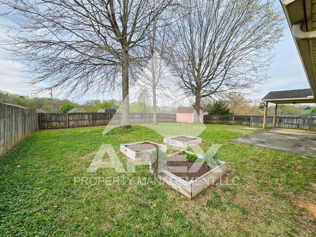 Building Photo - Beautiful 3 Bd/2 Ba Brick Single Family Home w/2-Car Garage in Powell!