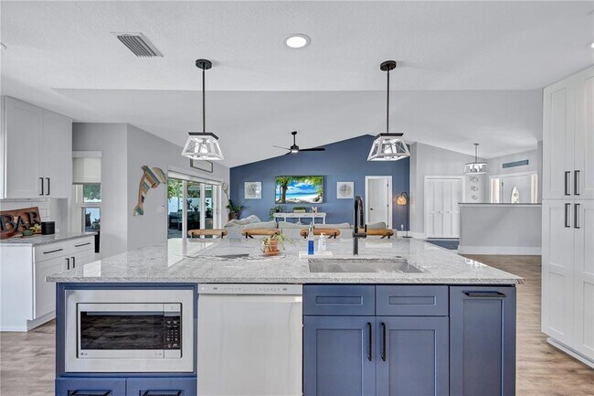 Building Photo - 10825 Christopher Ct