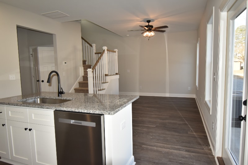 Building Photo - 168 W Allen St