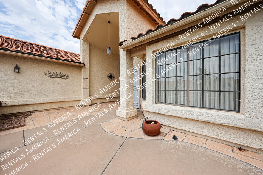 Building Photo - 2720 Leisure World