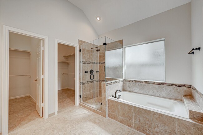 Building Photo - 4126 Surreydon Dr