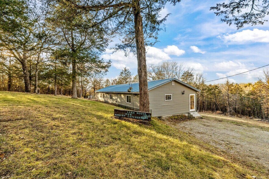 Building Photo - 27497 Old Pace Ln