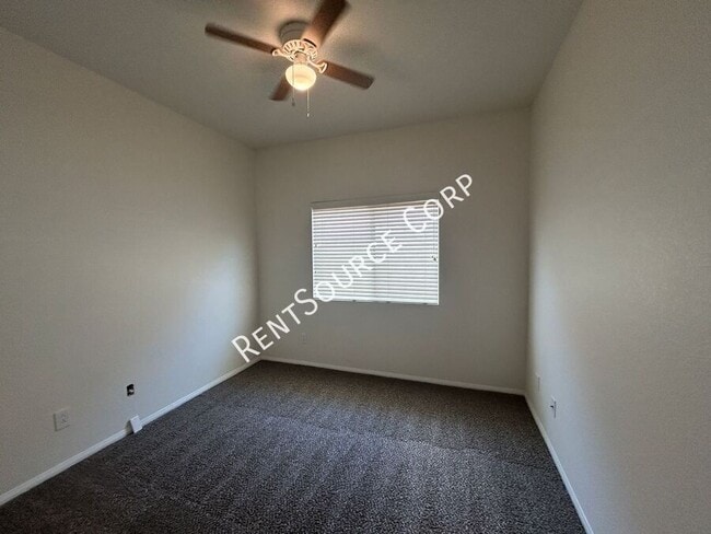 Building Photo - 39821 Sunstar St