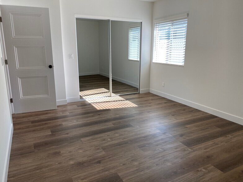 Building Photo - 5024 Topanga Canyon Blvd