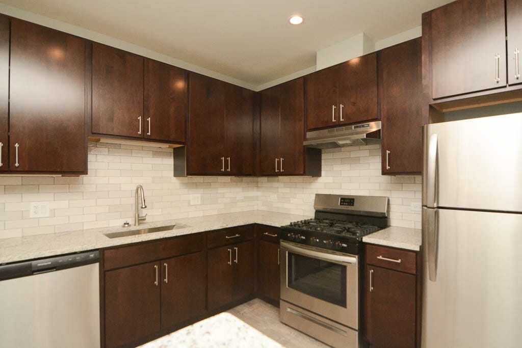 Building Photo - 1147 Maple Ave