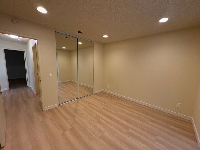 Building Photo - 6865 Valley Circle Blvd